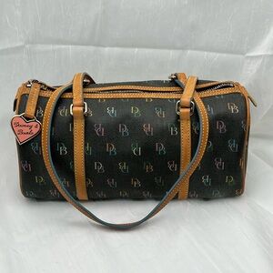 DOONEY & BOURKE Baguette Rainbow Bag w/ DB Graphic-Zipper